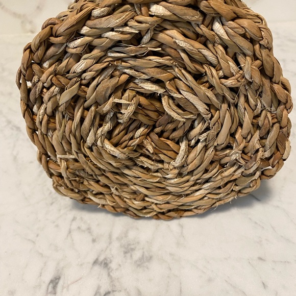 NWOT. McGee & Co Seagrass Vase - Picture 3 of 3